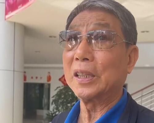 韩星李秉宪大婚后低调亮相，李嘉欣长裙显美艳与老公恩爱亮相。