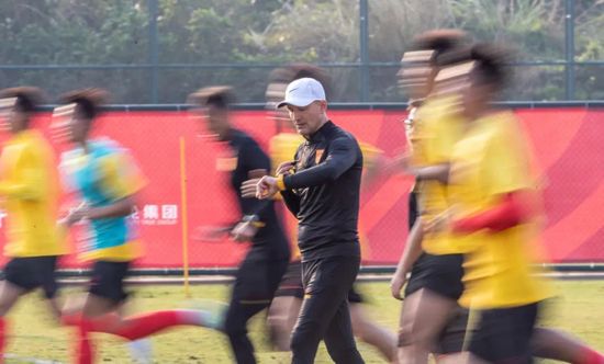 电影频道推出中国人民抗日战争暨世界反法西斯战争胜利80周年主题展播 2025-06-27 1945年9月3日，中国人民经过长达14年艰苦卓绝的浴血奋战，取得了抗日战争的伟大胜利，宣告了世界反法西斯战争的完全胜利。