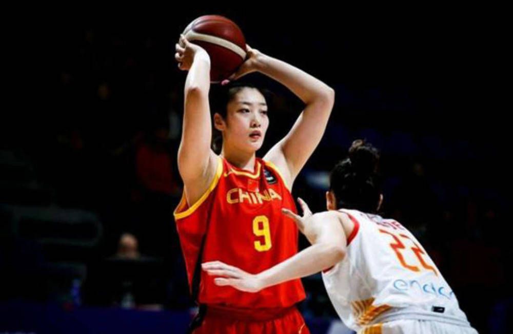 《匿杀》：“杀”宇宙再放杀招 柯汶利解读新片 2026-01-06 从《误杀》斩获13.33亿元票房一战成名，到《默杀》引发热议、导演柯汶利持续以悬疑犯罪类型为外壳，构建起充满现实寓言的“杀”宇宙。