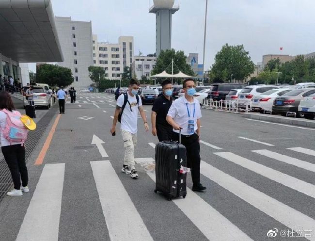 林晓杰获金鹿奖最佳女演员《志愿军：存亡之战》和《蛟龙行动》同获评委会大奖。