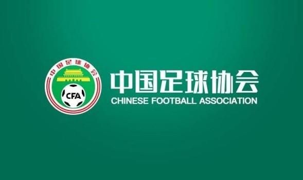 李光洁蒋欣同框梦回《小巷人家》2024-12-25 《门前宝地》：向佐成全民“热梗”，是谁之过？