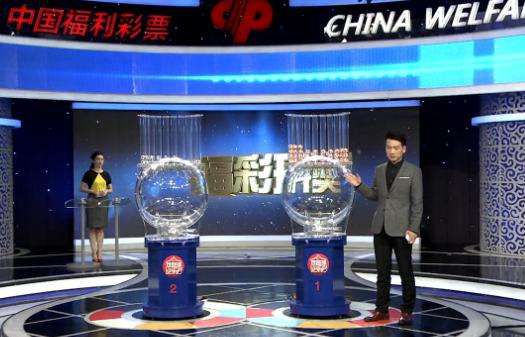他的家人向外界透露安格斯·克劳德在上周埋葬了他的父亲，并与失去父亲的痛苦作激烈斗争。